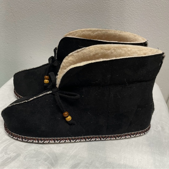 🖤Madden Girl Slippers🖤 - Picture 8 of 11